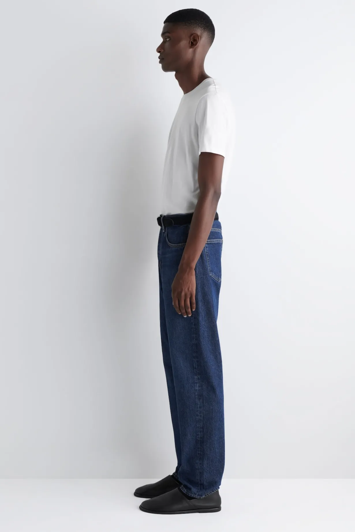 SIGNATURE REGULAR-FIT STRAIGHT-LEG JEANS