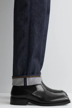 SIGNATURE SELVEDGE REGULAR-FIT STRAIGHT-LEG JEANS