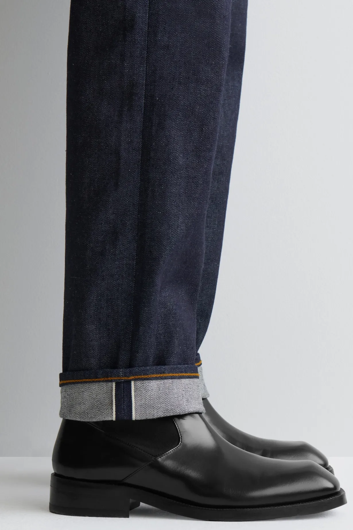 SIGNATURE SELVEDGE REGULAR-FIT STRAIGHT-LEG JEANS