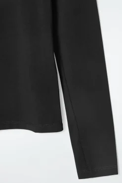 SLIM LIGHTWEIGHT LONG-SLEEVED TOP