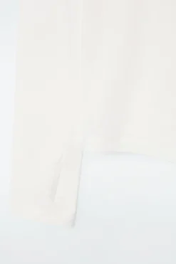 SLIM LIGHTWEIGHT LONG-SLEEVED TOP