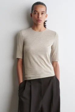 SLIM LIGHTWEIGHT T-SHIRT