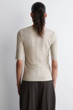 SLIM LIGHTWEIGHT T-SHIRT
