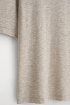 SLIM LIGHTWEIGHT T-SHIRT