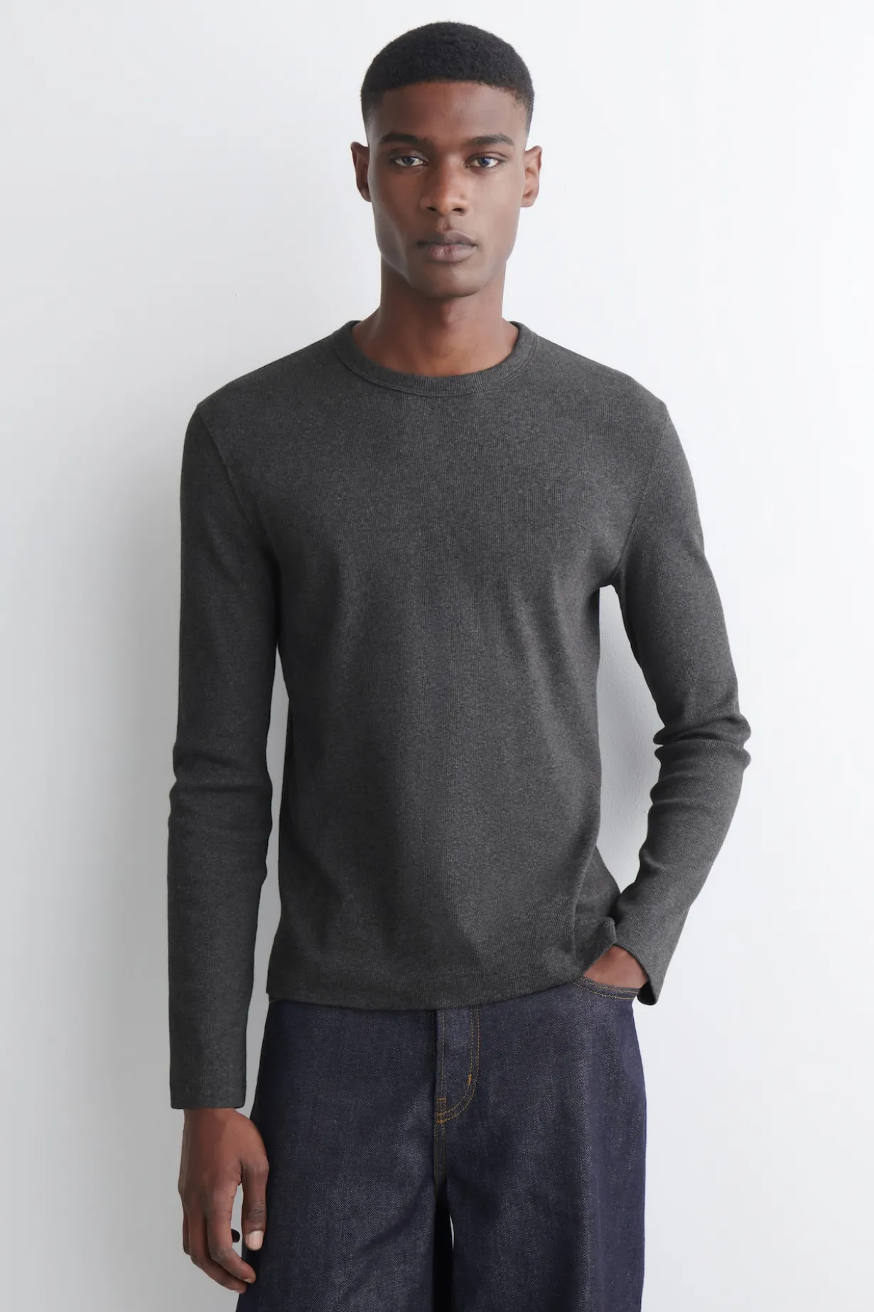 SLIM RIBBED COTTON LONG-SLEEVED T-SHIRT