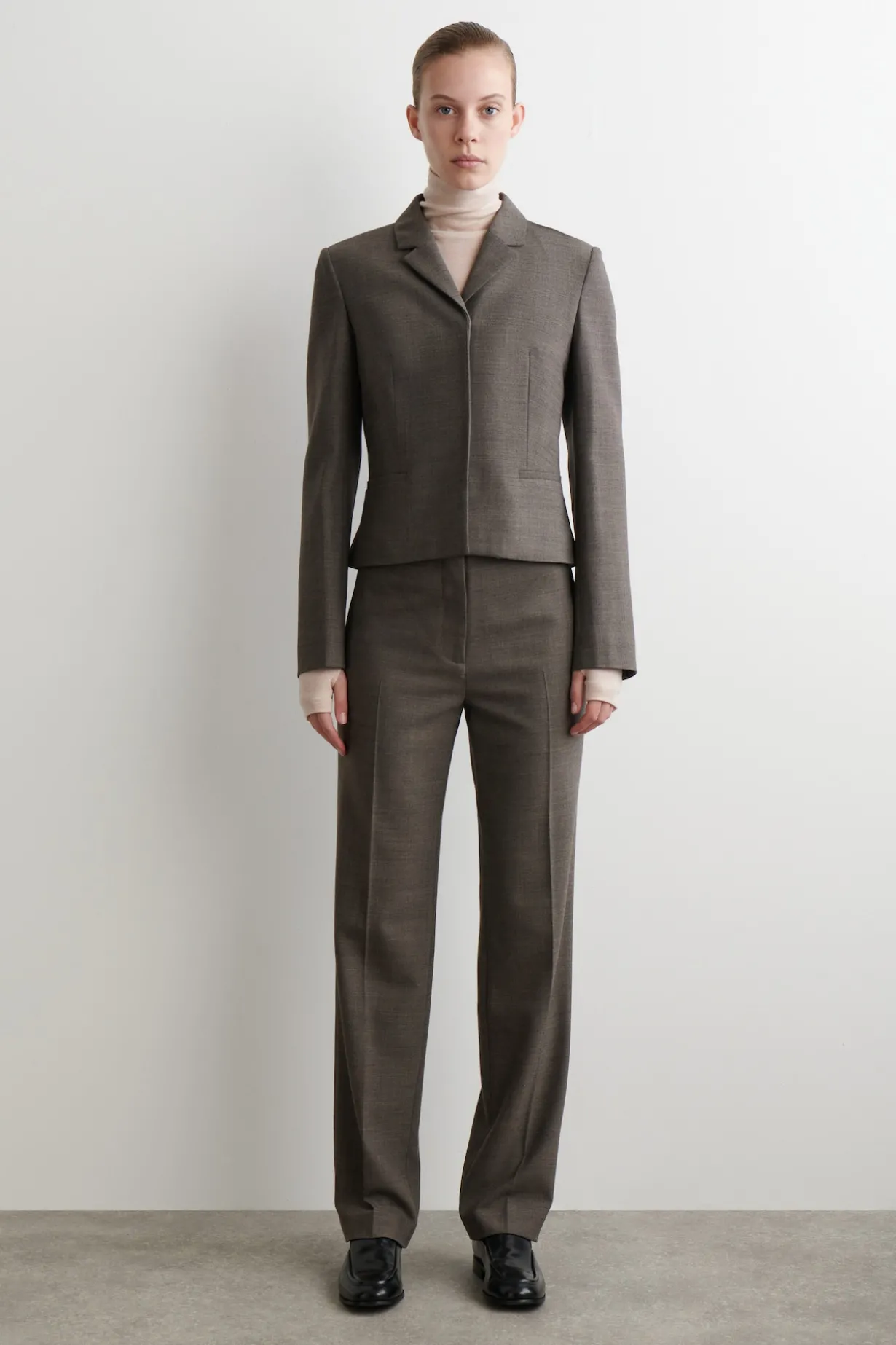 SLIM WAISTED WOOL BLAZER