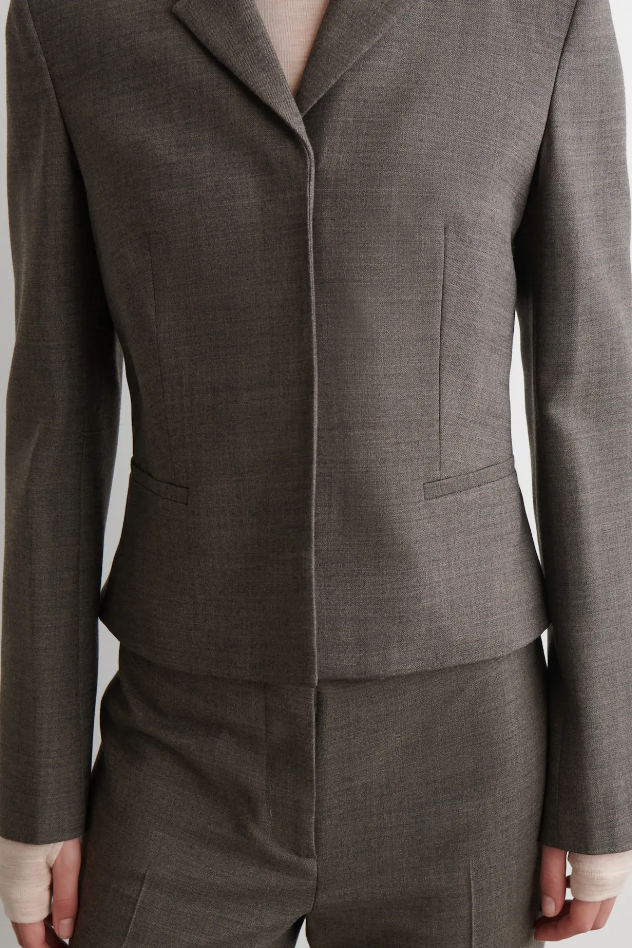 SLIM WAISTED WOOL BLAZER