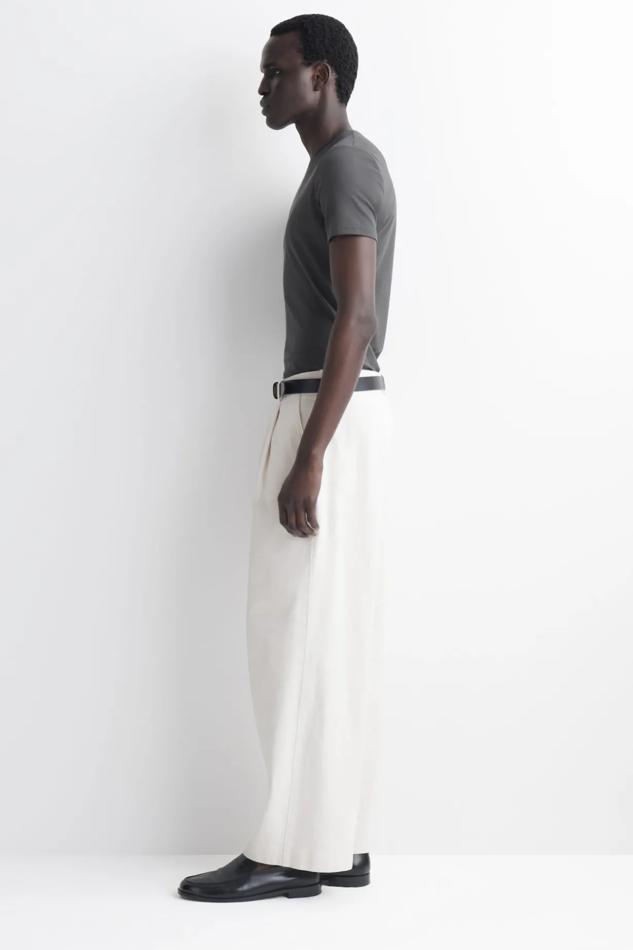SLIM-FIT COTTON CREPE LIGHTWEIGHT T-SHIRT