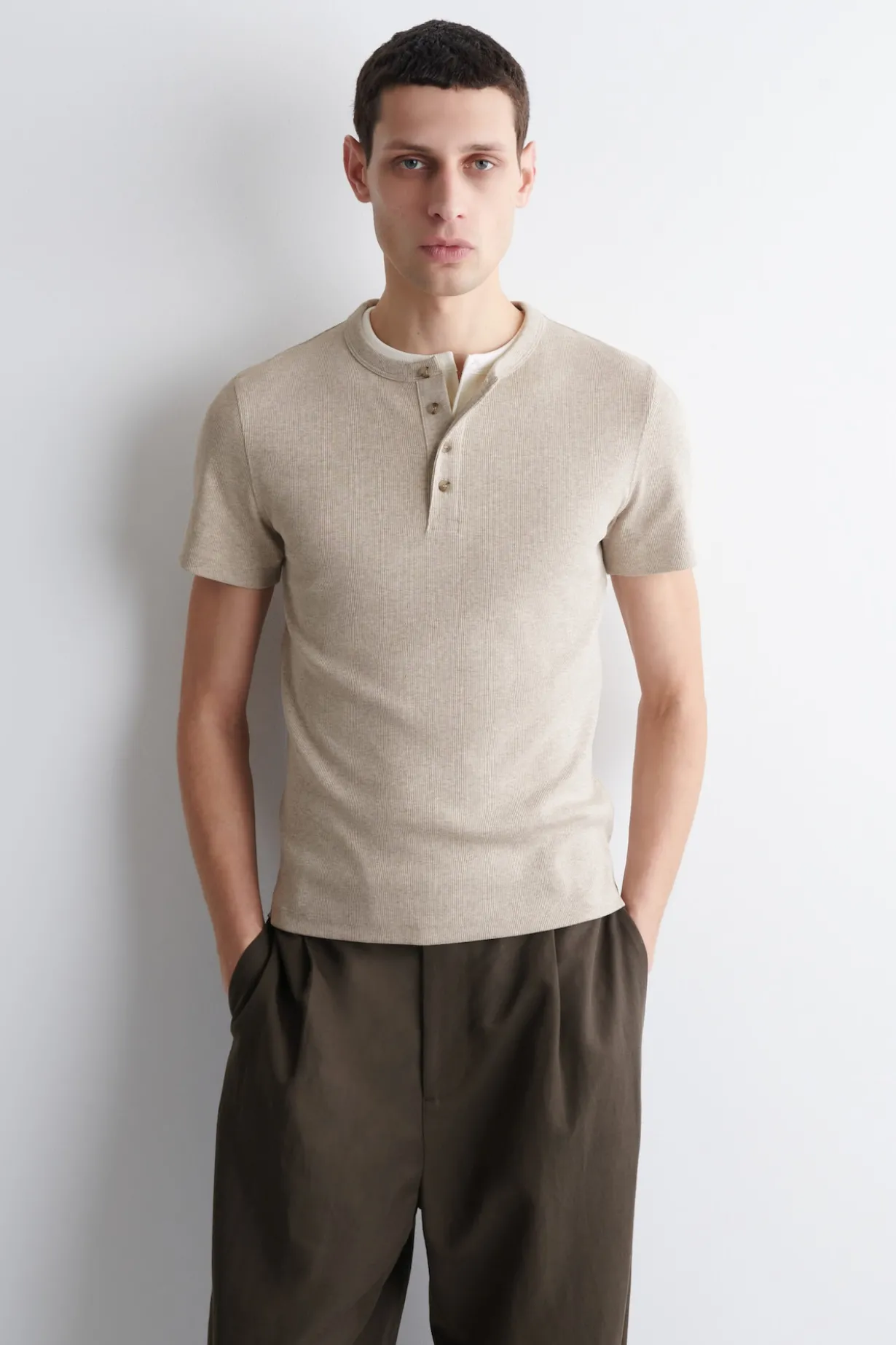 SLIM-FIT RIBBED HENLEY T-SHIRT