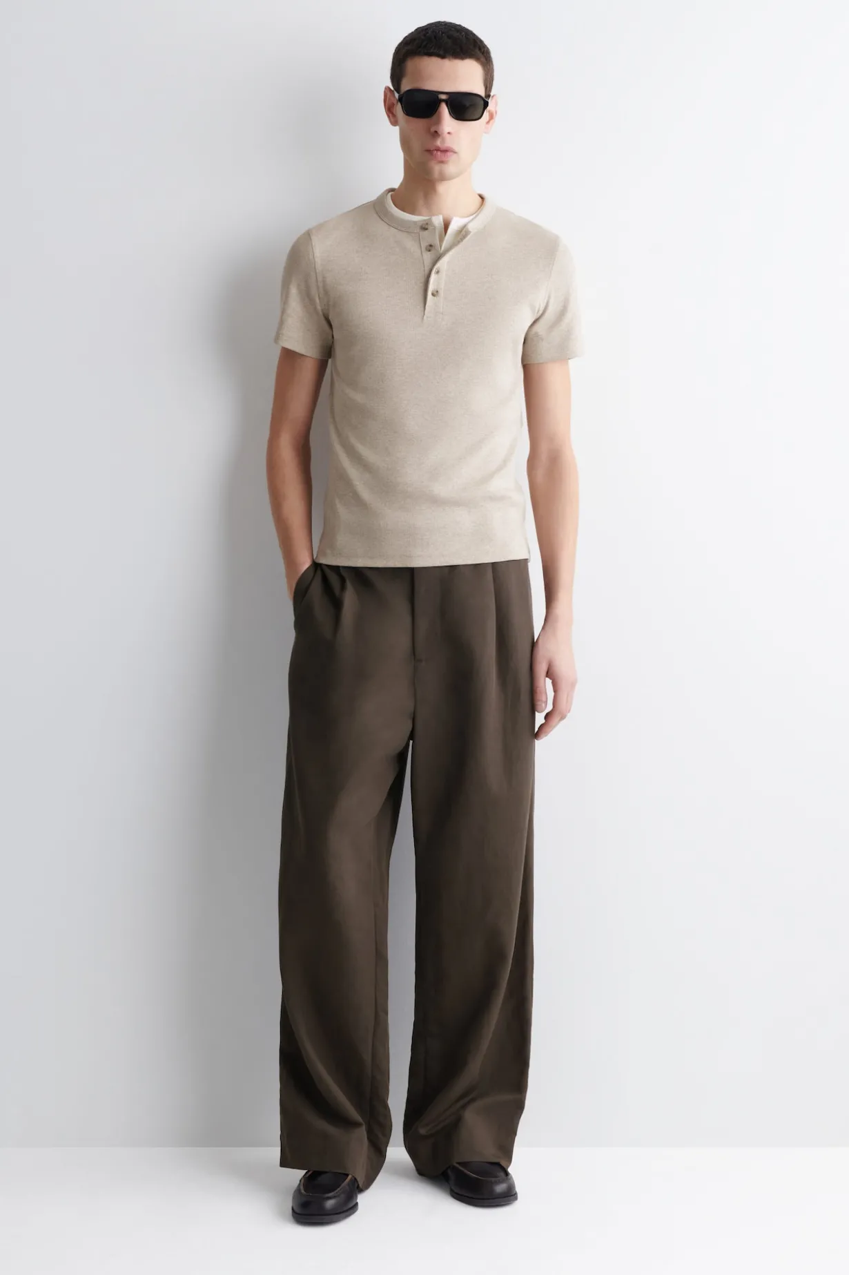 SLIM-FIT RIBBED HENLEY T-SHIRT