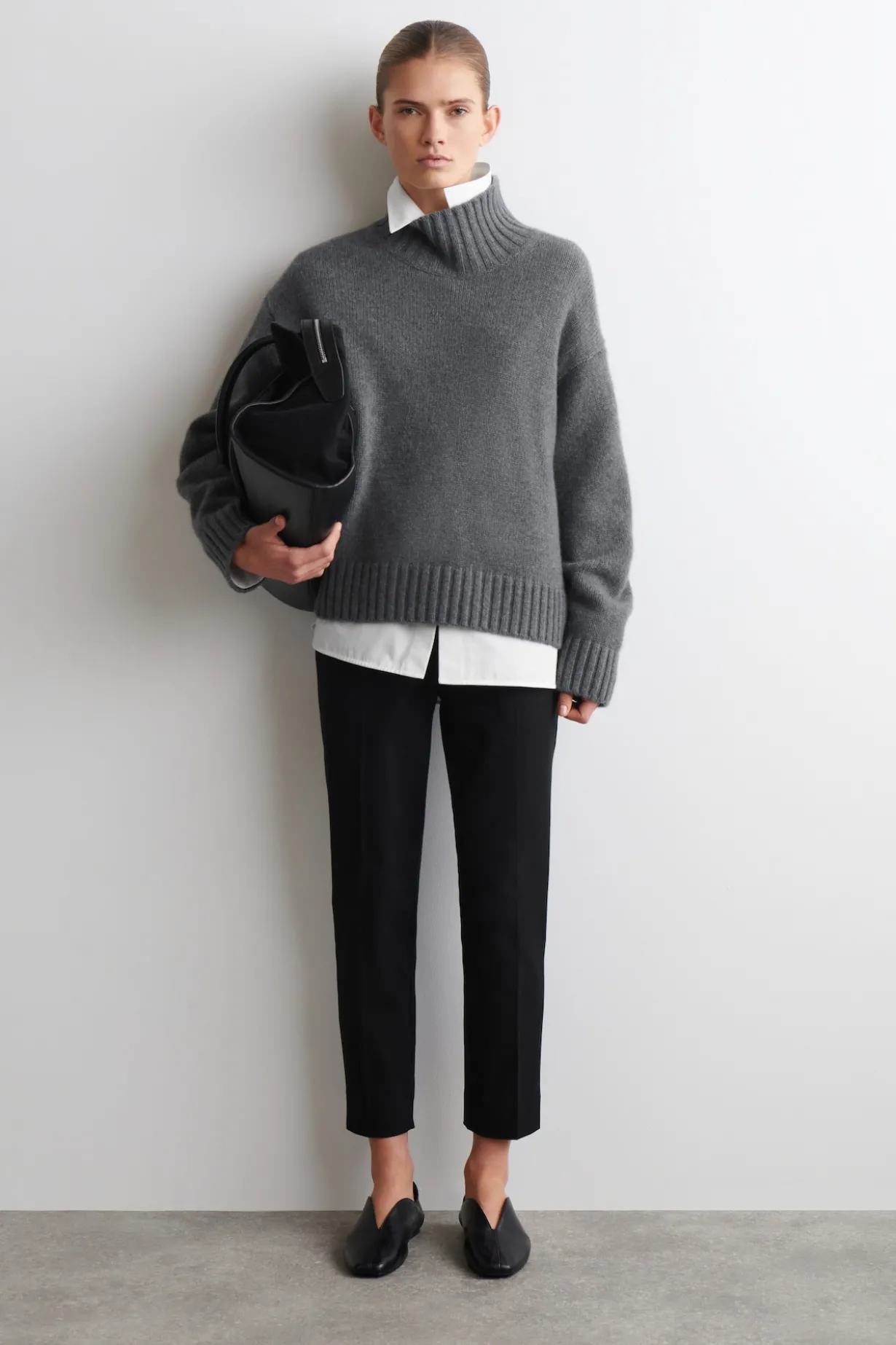 SLIM-LEG CROPPED PANTS