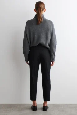 SLIM-LEG CROPPED PANTS