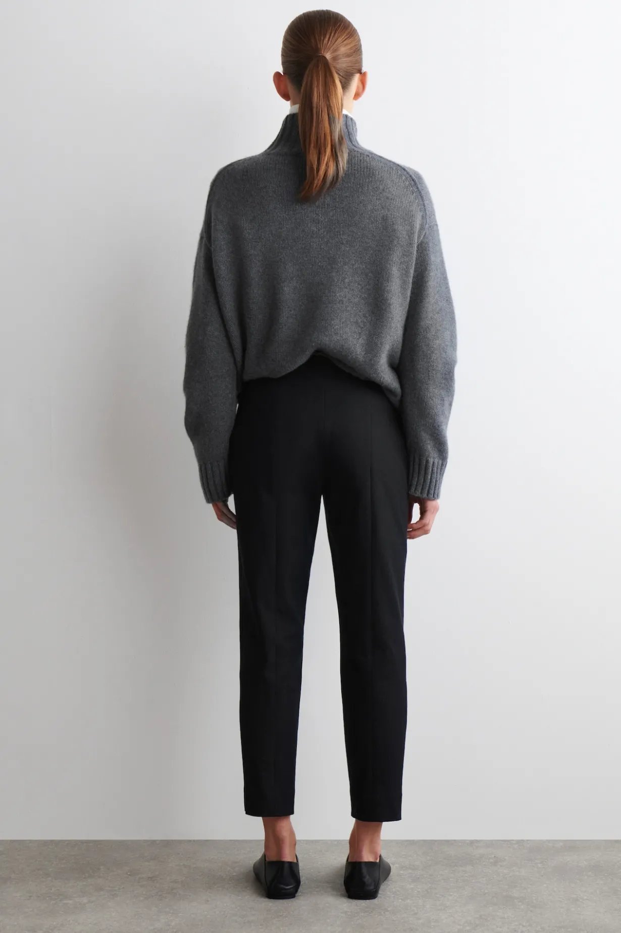 SLIM-LEG CROPPED PANTS