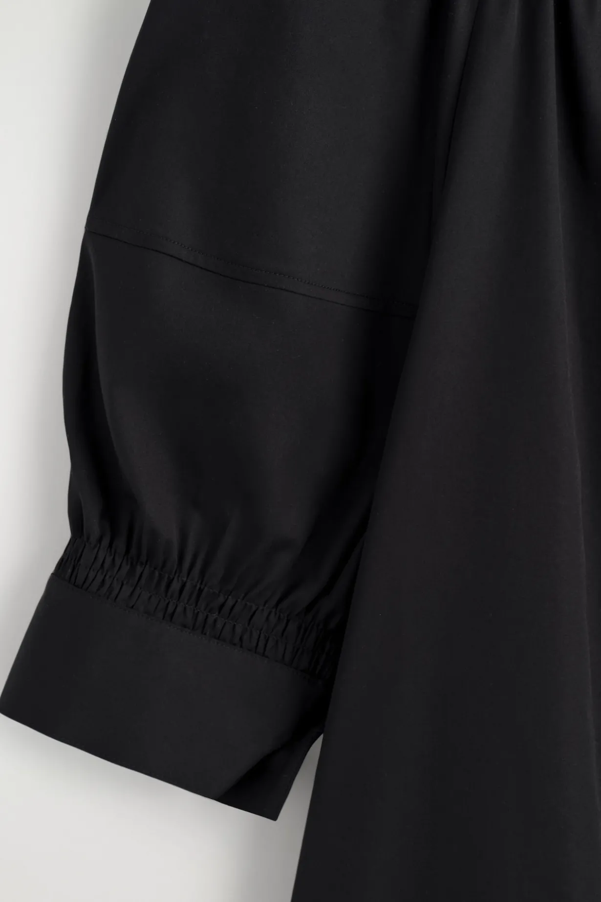 SMOCKED PUFF-SLEEVE SHIRT DRESS