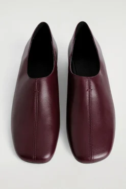 SQUARE-TOE LEATHER HEELED SHOES