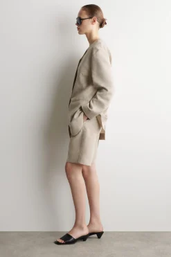 STRUCTURED COLLARLESS LINEN BLAZER