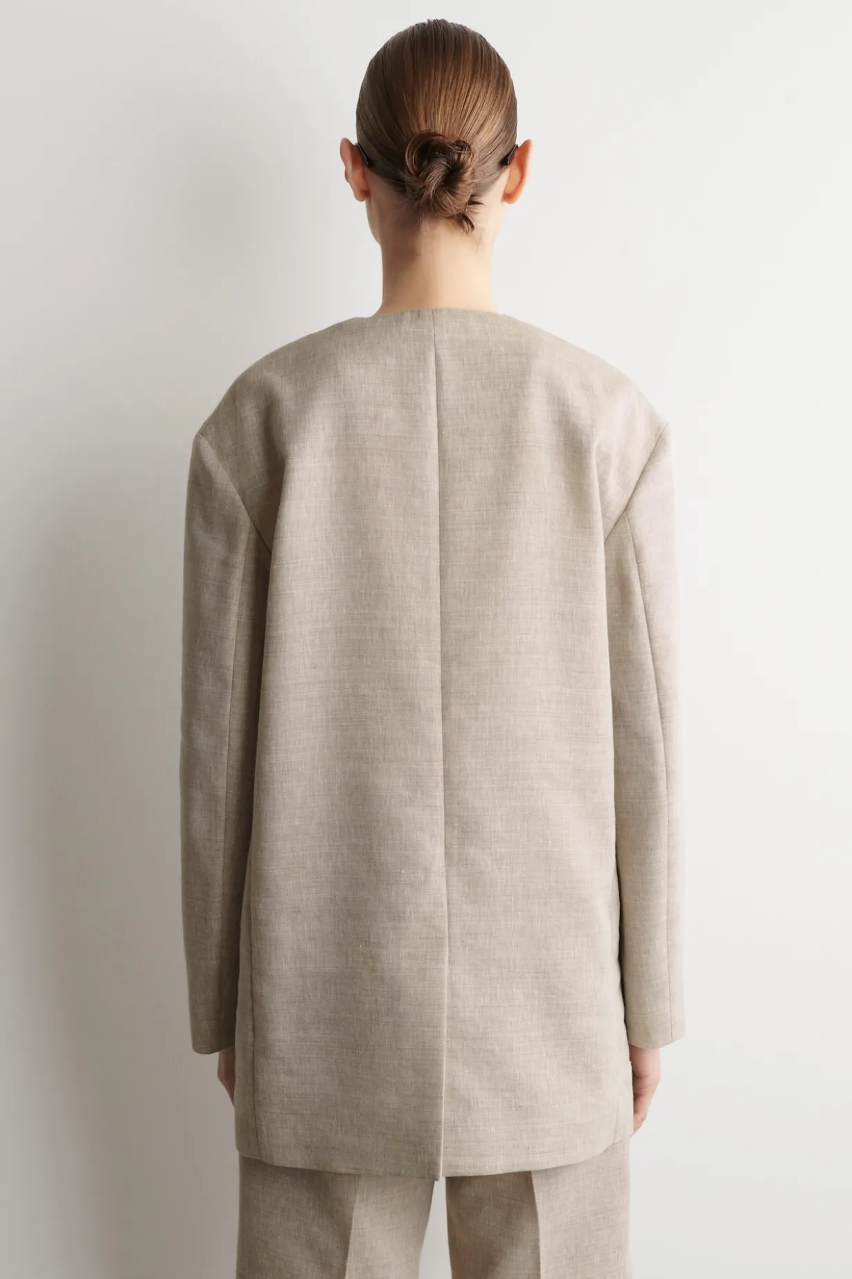 STRUCTURED COLLARLESS LINEN BLAZER