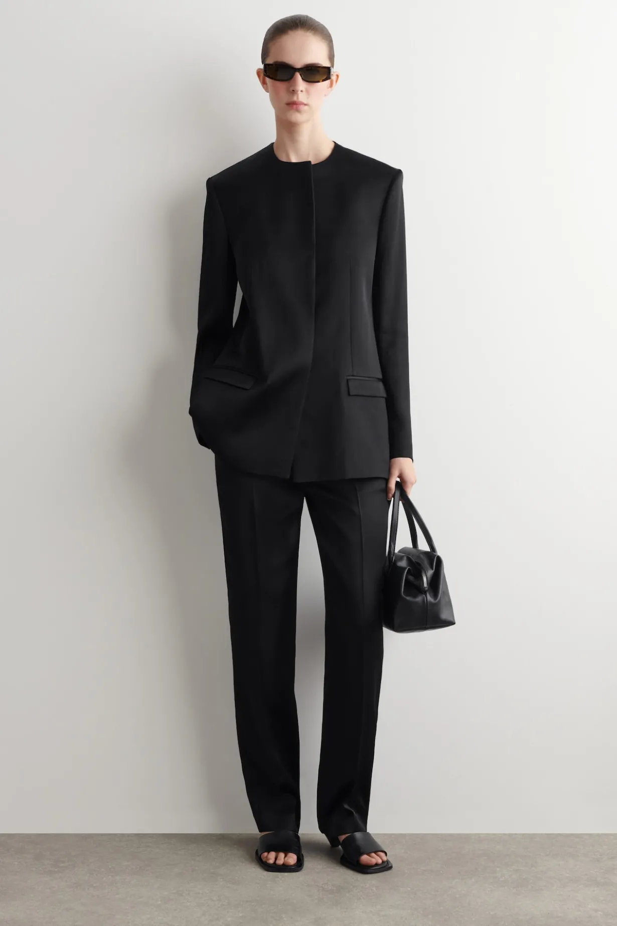 STRUCTURED COLLARLESS SATIN BLAZER