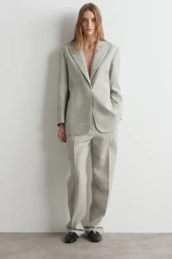 STRUCTURED WOOL-BLEND BLAZER