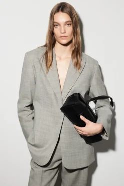 STRUCTURED WOOL-BLEND BLAZER