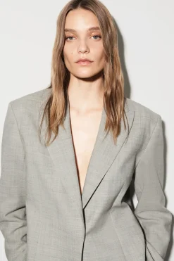 STRUCTURED WOOL-BLEND BLAZER