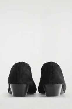 SUEDE HEELED BALLERINAS
