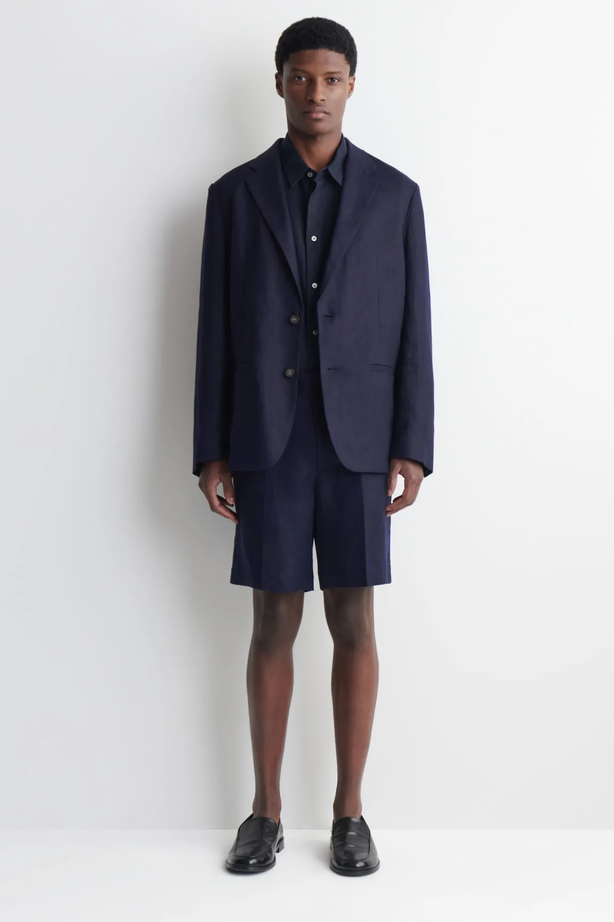 TAILORED LINEN SHORTS