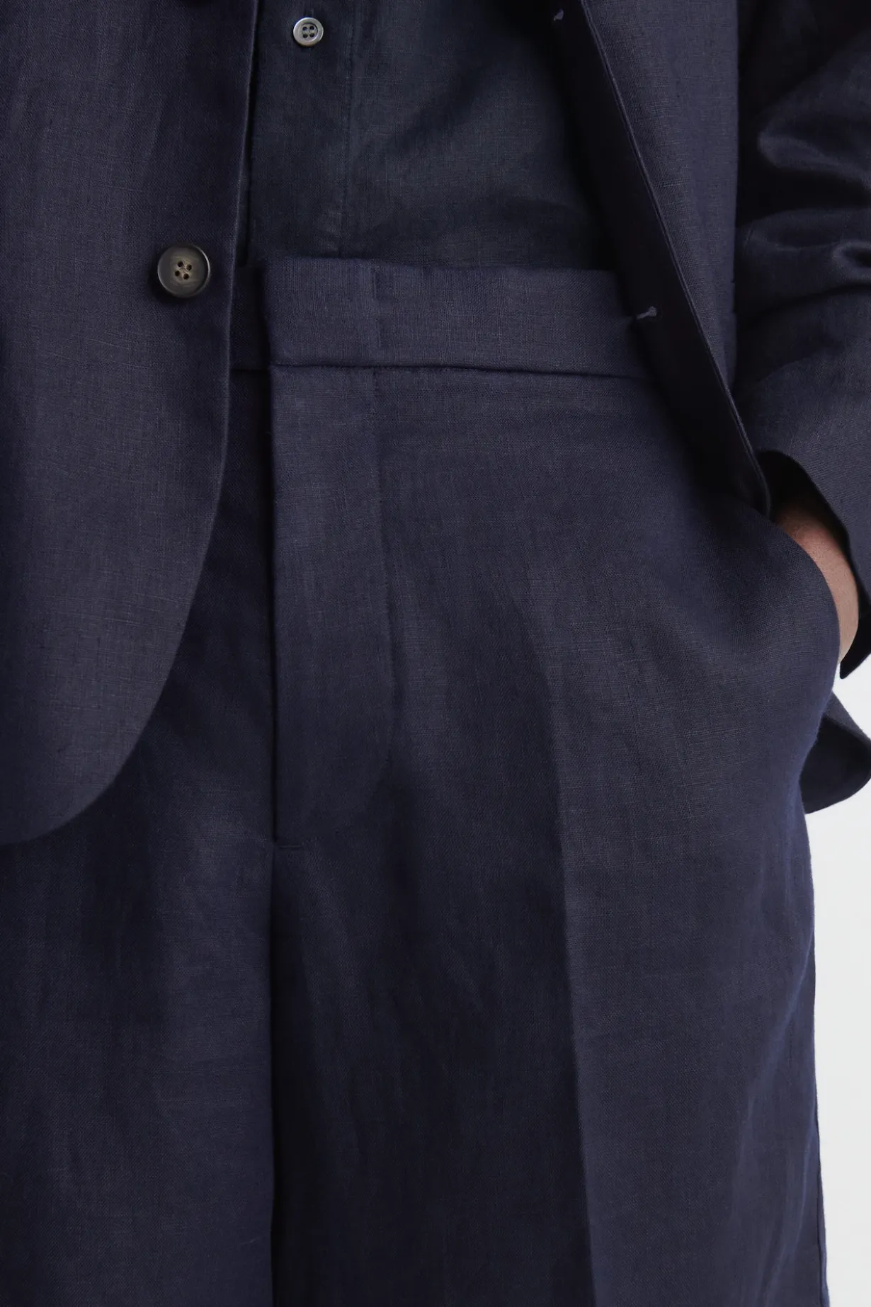 TAILORED LINEN SHORTS