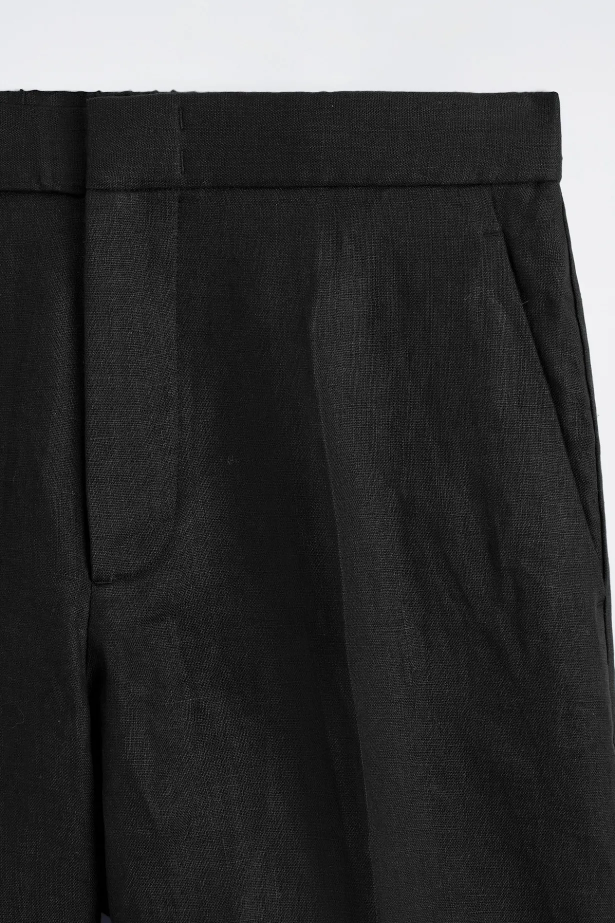 TAILORED LINEN SHORTS