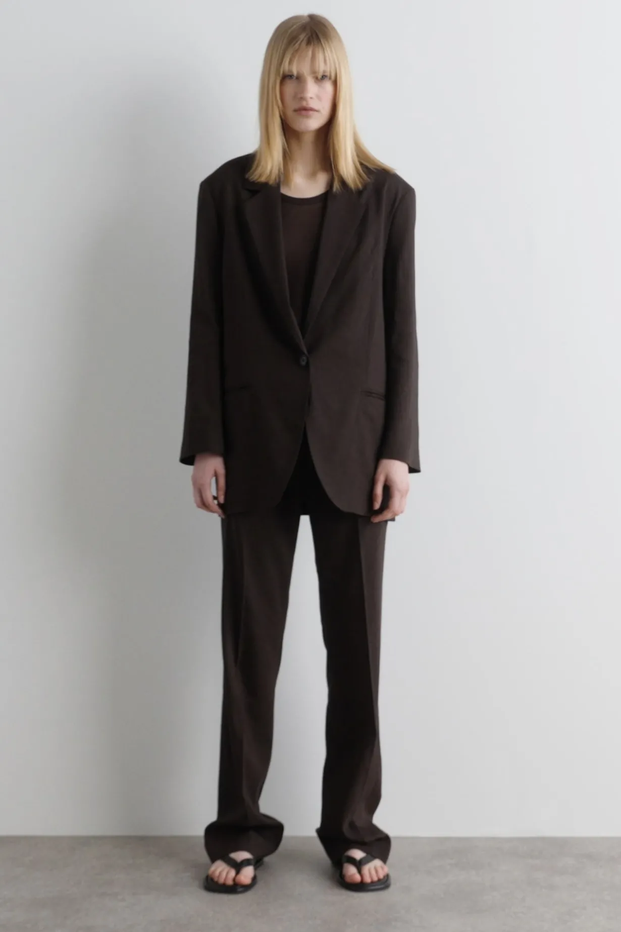 TAILORED LINEN STRAIGHT-LEG PANTS