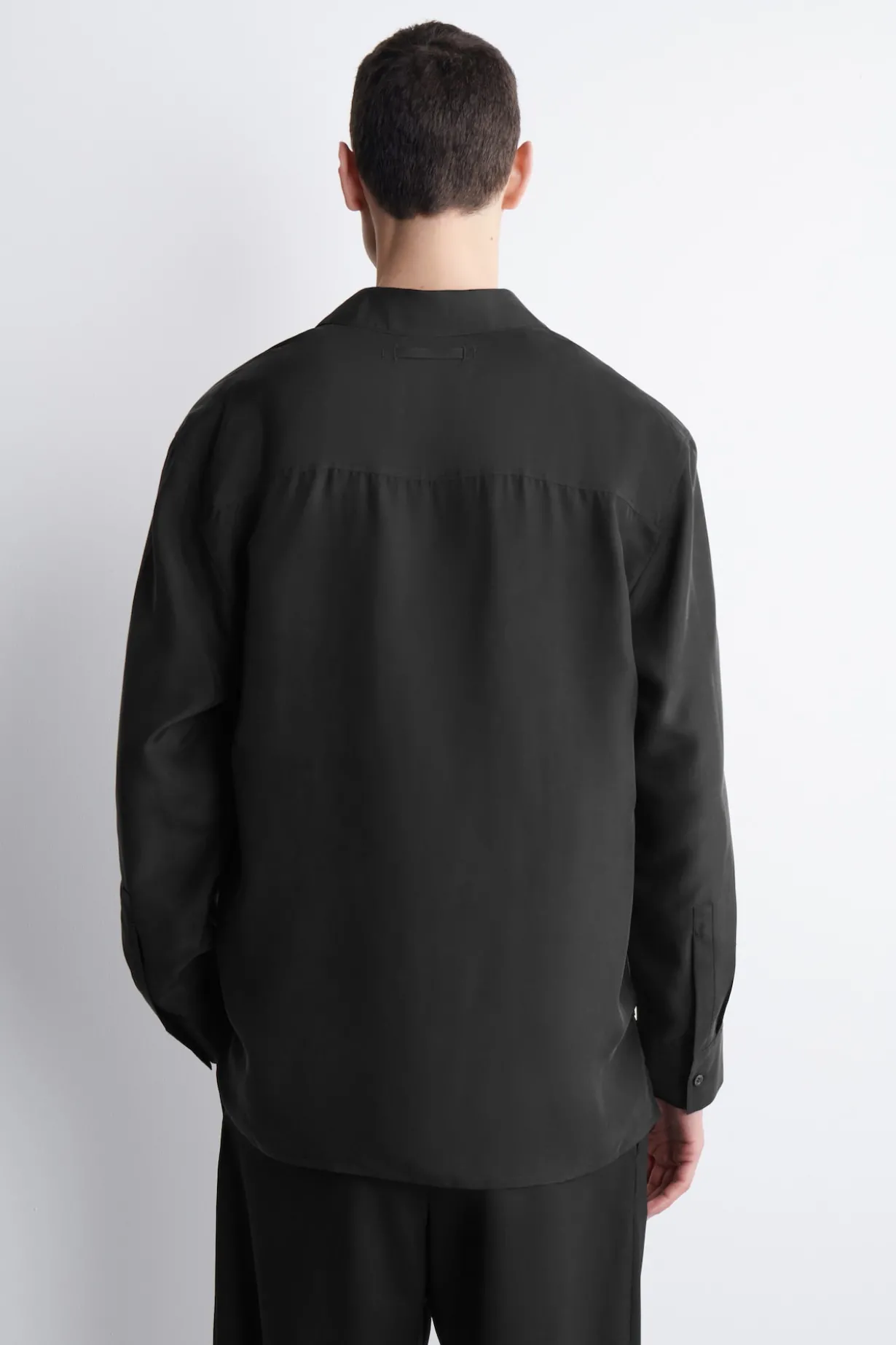 TAILORED SILK SHIRT