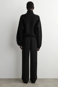 TAILORED STRAIGHT-LEG PANTS