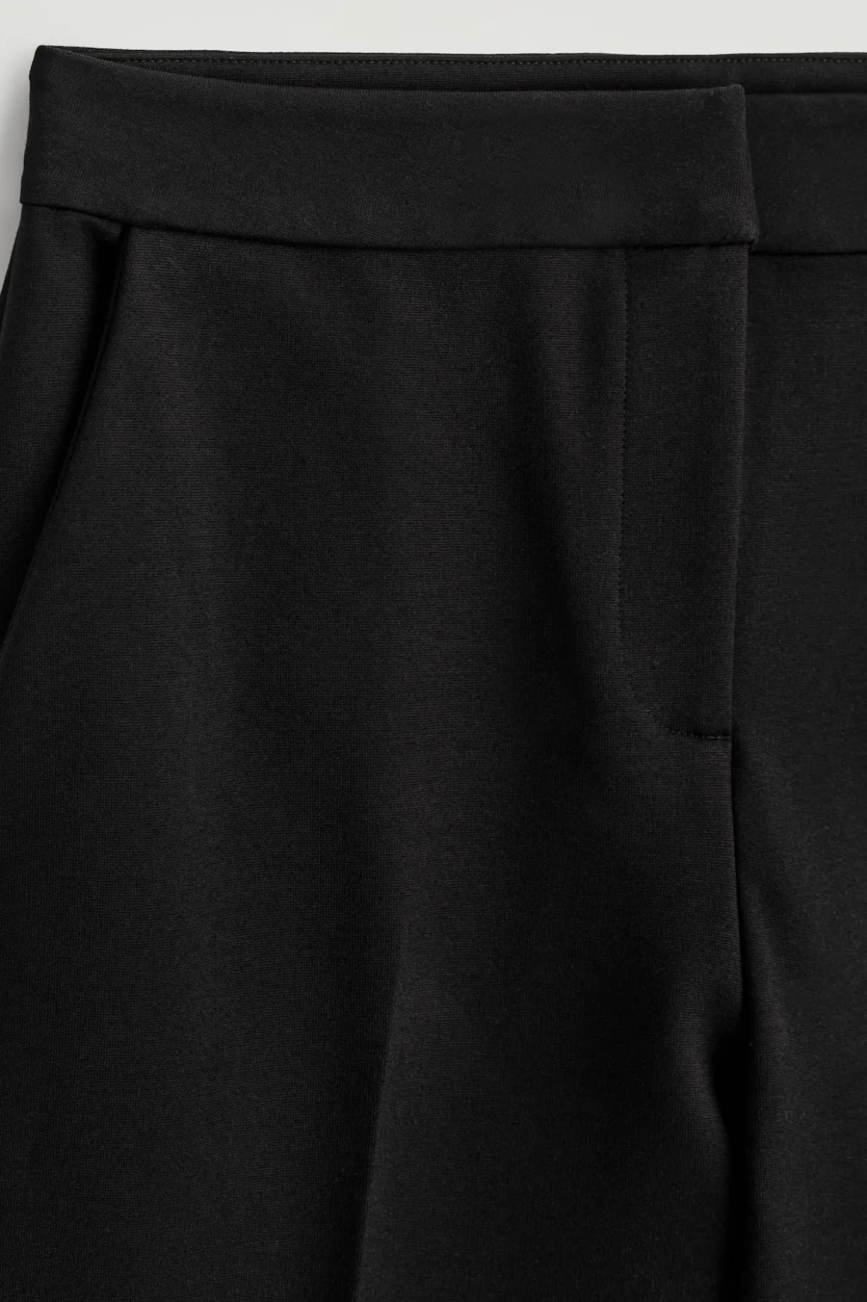 TAILORED STRAIGHT-LEG PANTS