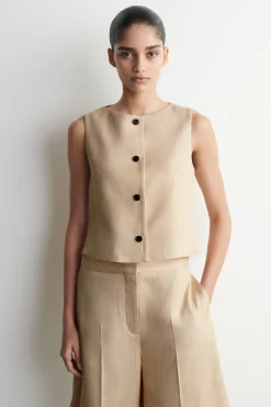 TAILORED VEST