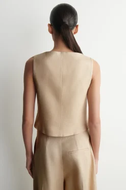 TAILORED VEST