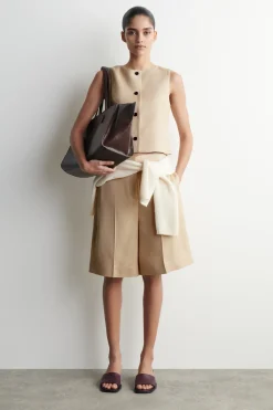 TAILORED VEST
