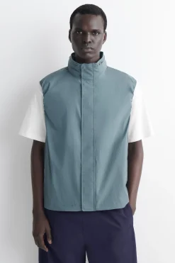 TECHNICAL WATER-RESISTANT NYLON VEST
