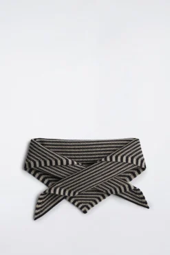 TEXTURED MERINO WOOL SCARF
