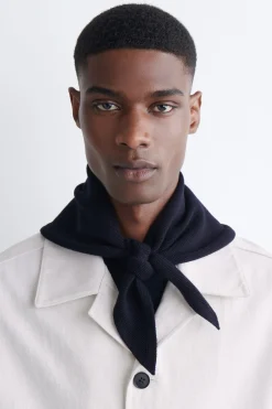 TEXTURED MERINO WOOL SCARF