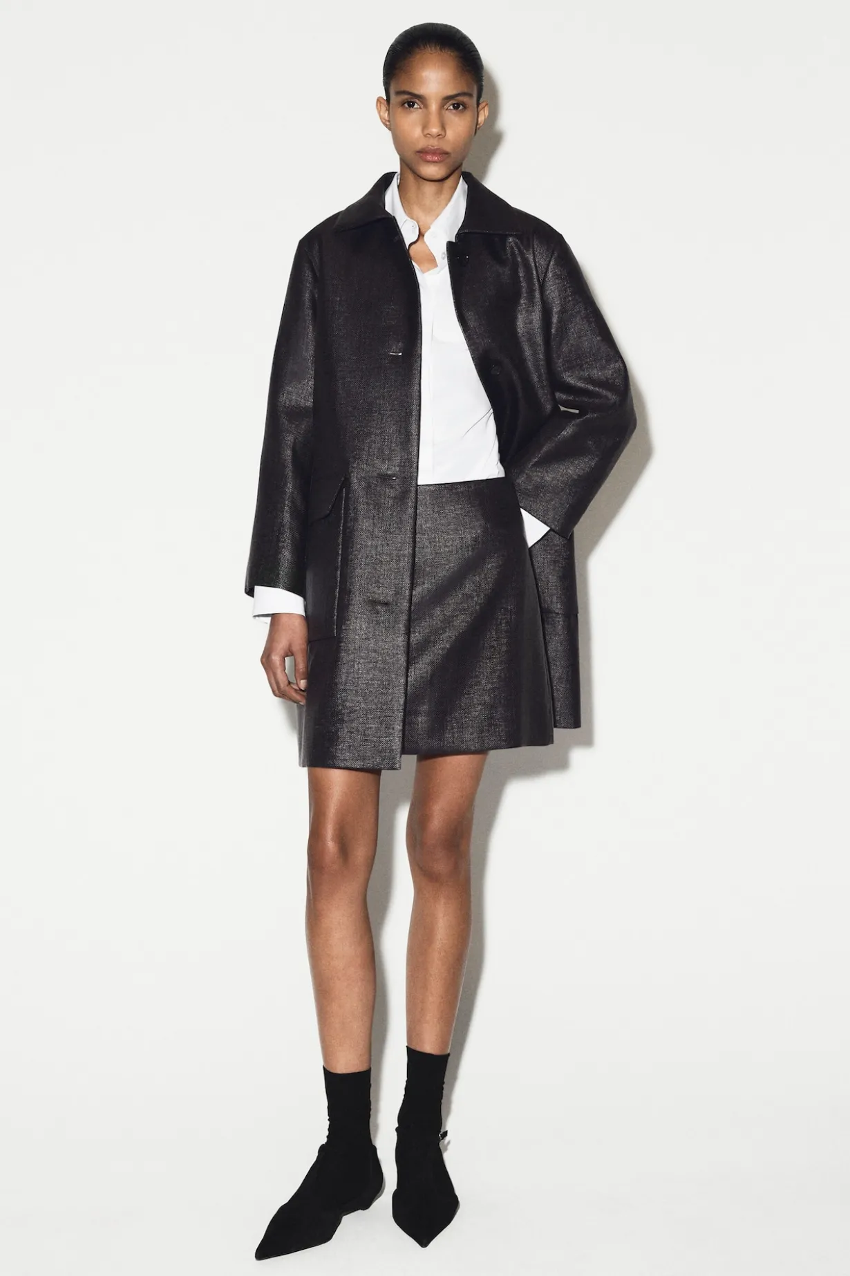 TEXTURED MINI SKIRT