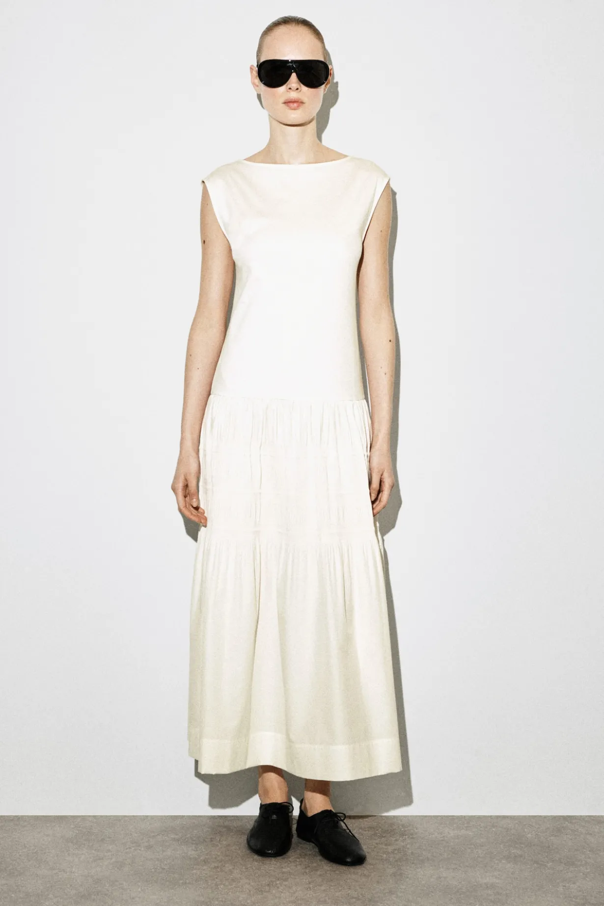TIERED GATHERED MIDI DRESS