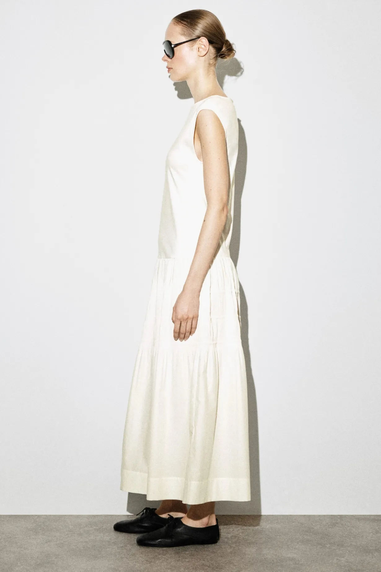 TIERED GATHERED MIDI DRESS