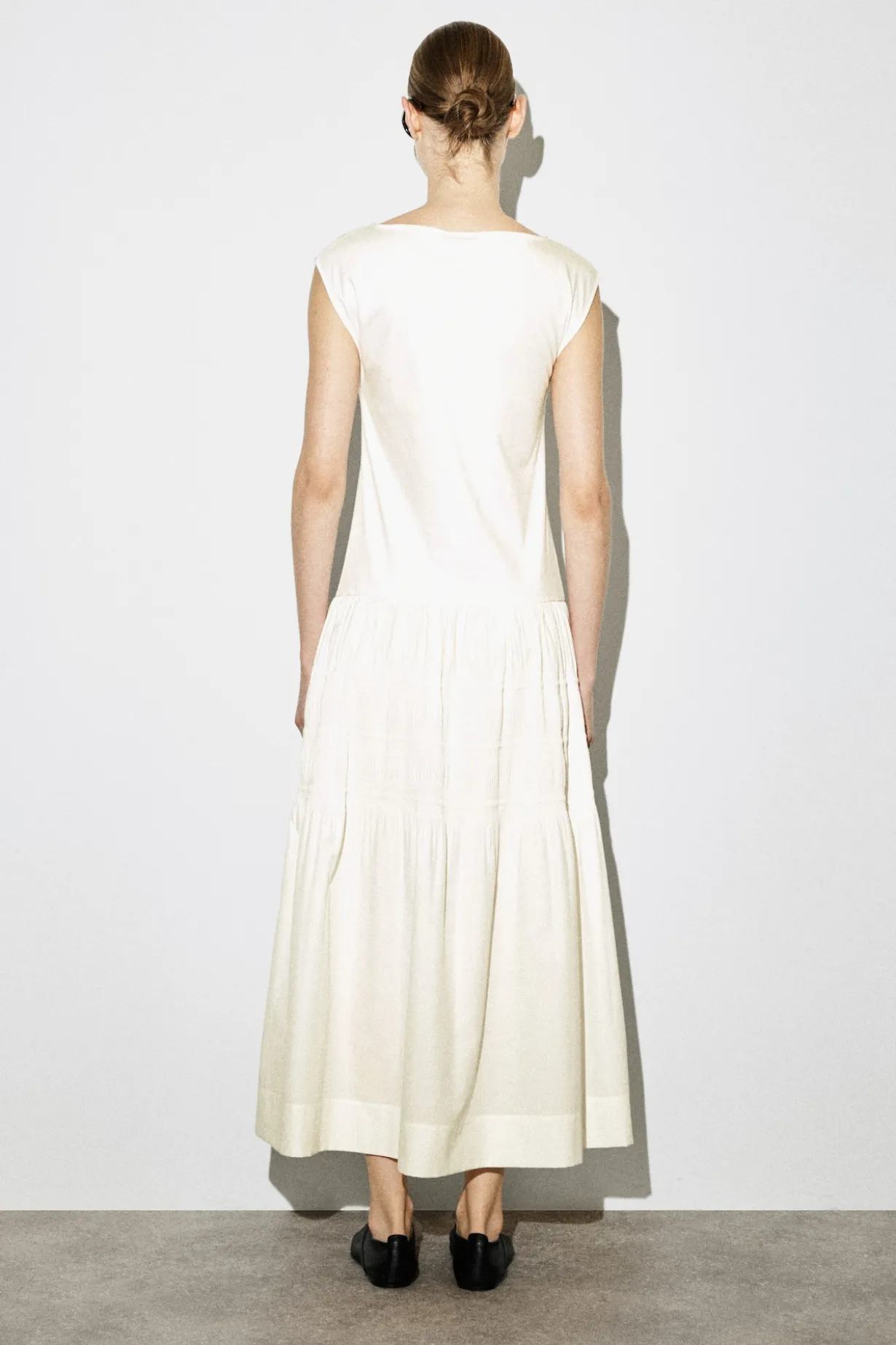 TIERED GATHERED MIDI DRESS