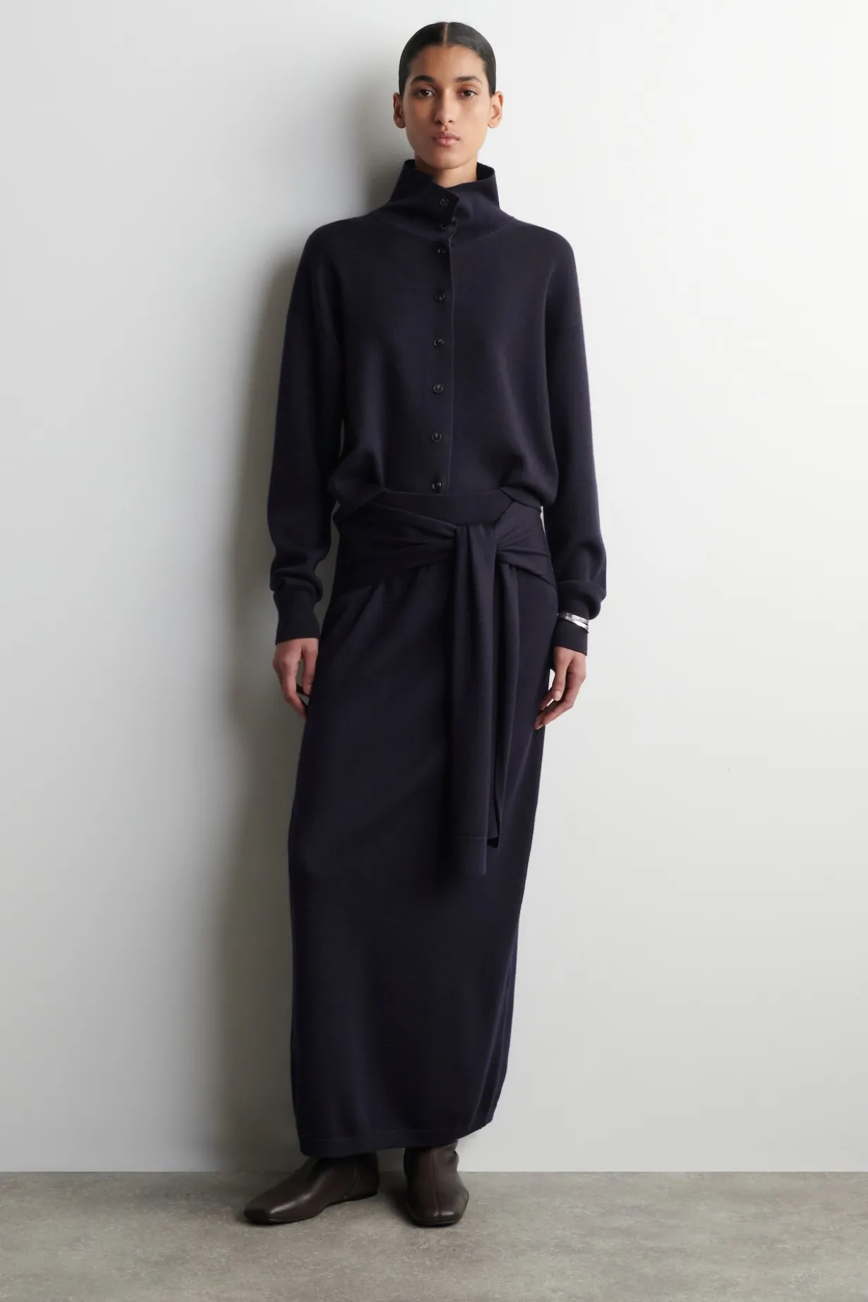 TIE-WAIST MERINO WOOL MIDI SKIRT
