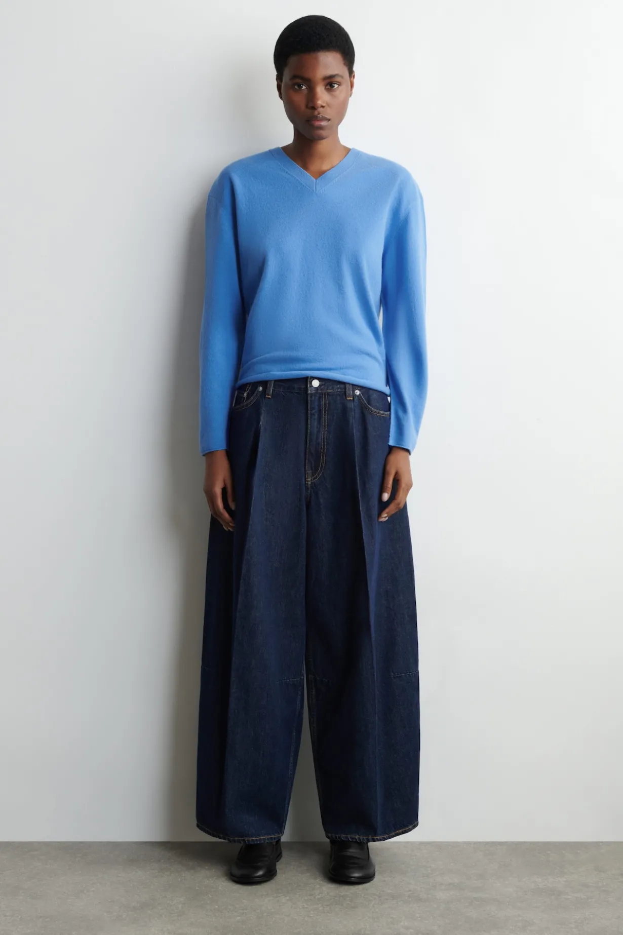 TWINE BARREL-LEG JEANS