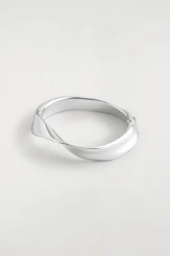 TWISTED RIBBON BRACELET