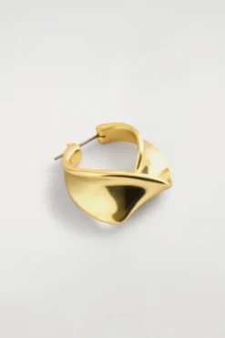 TWISTED RIBBON HOOP EARRINGS