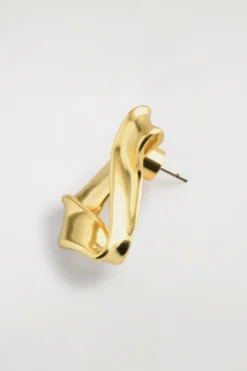 TWISTED RIBBON STUD EARRINGS