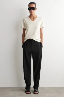 V-NECK LINEN T-SHIRT