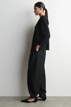 VOLUMINOUS PLEATED BLOUSE